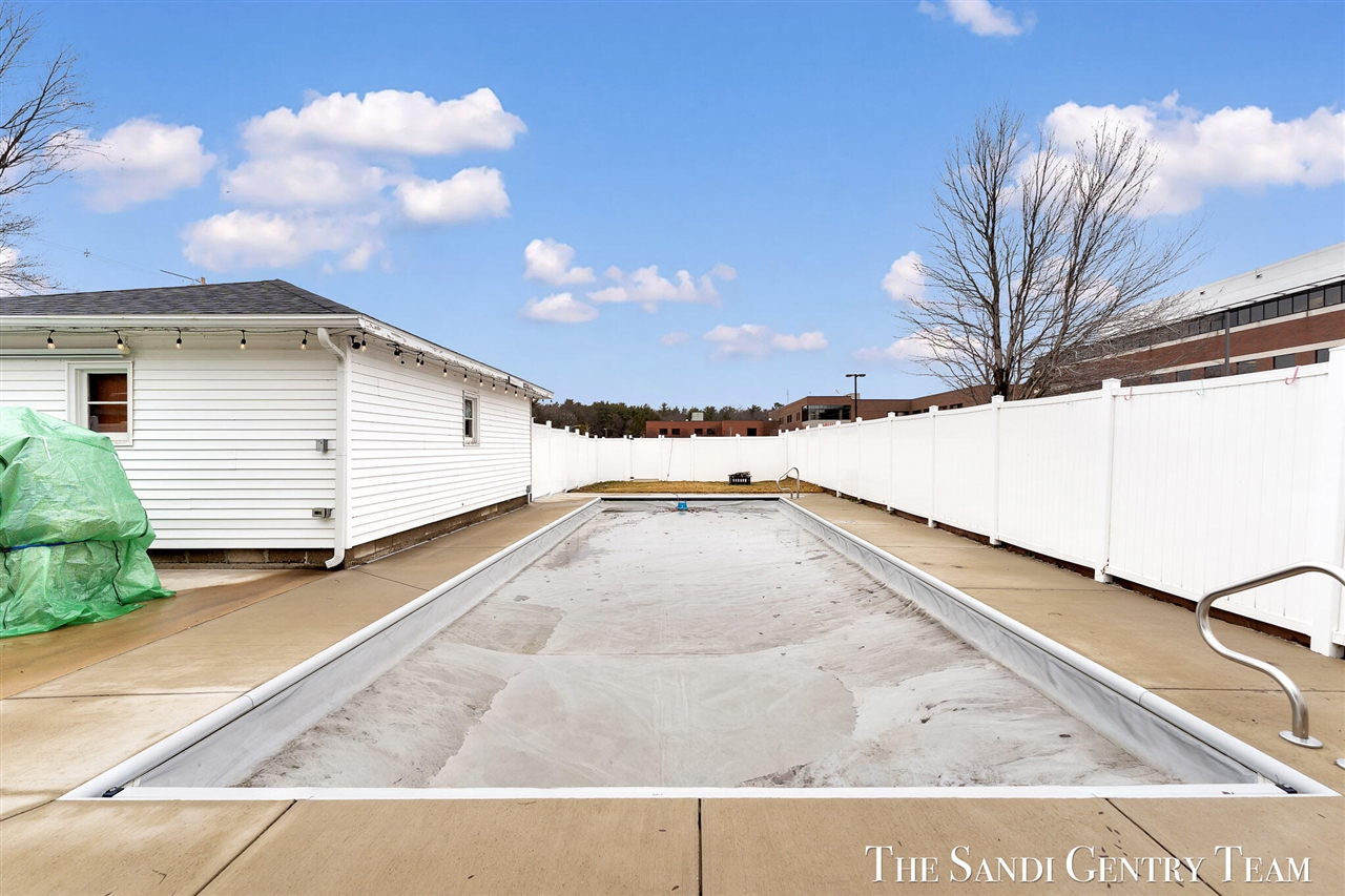 1508 Wisconsin Street, Grand Haven, MI, 49417-2455