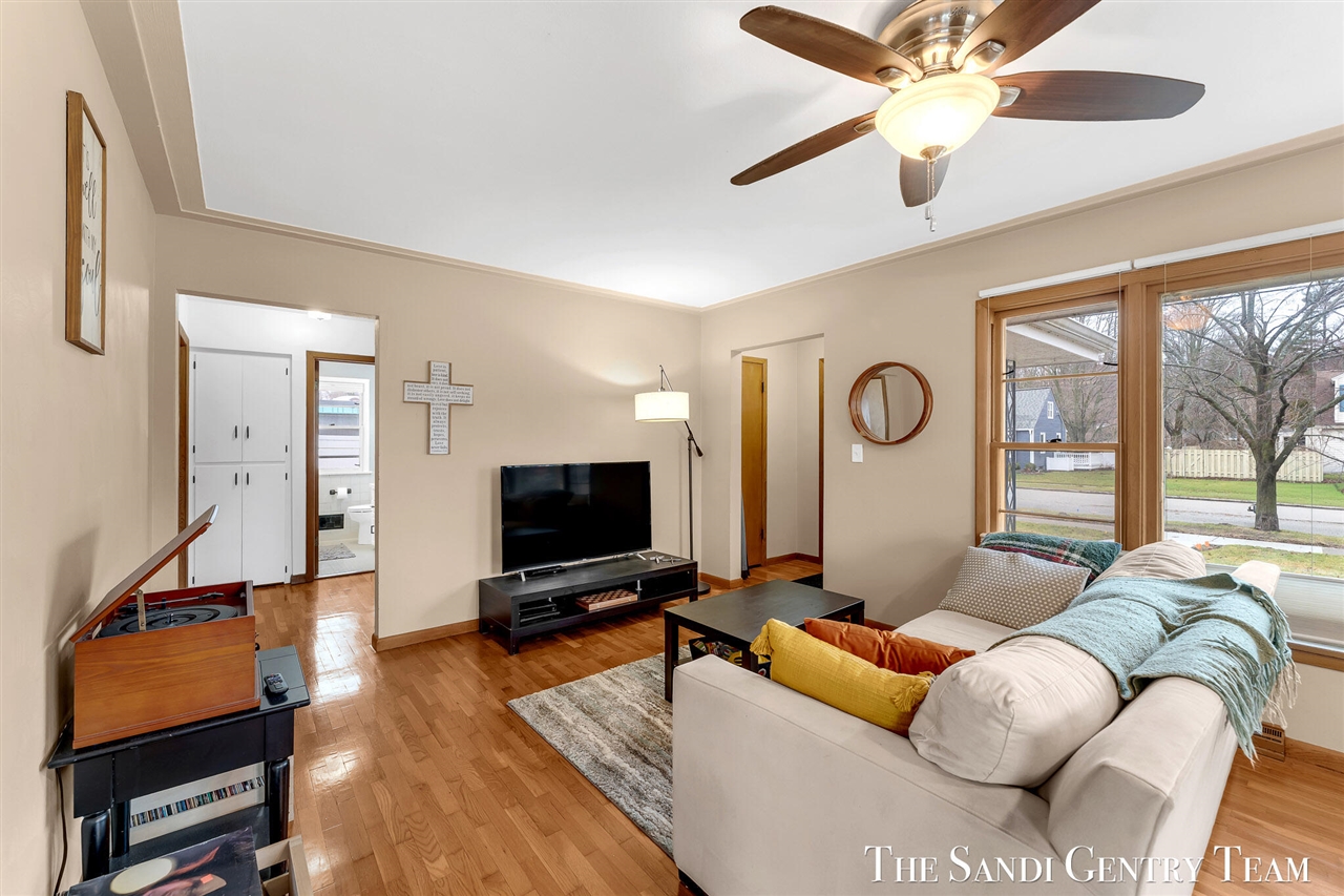 1508 Wisconsin Street, Grand Haven, MI, 49417-2455