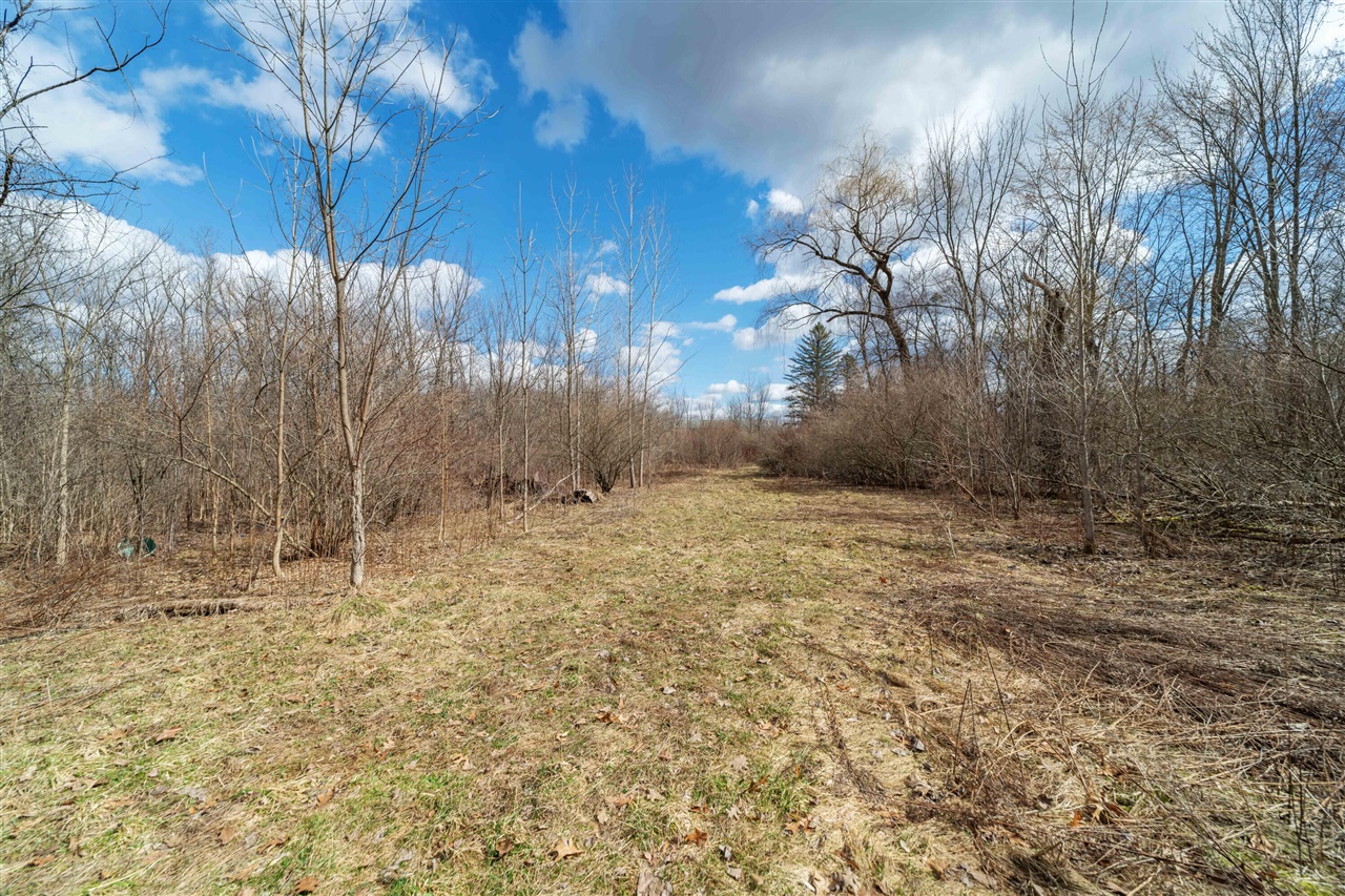 Photo of property for sale at 2725 S Duck Lake Road, Highland MI 48356-3327