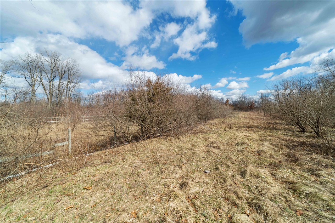 2725 S Duck Lake Road photo 4