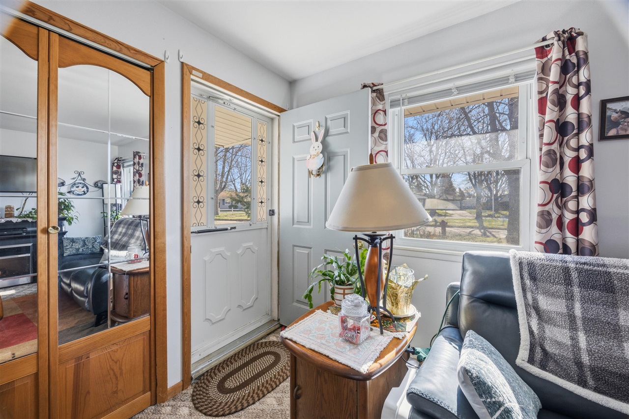 11002 Buchanan Street, Van Buren Twp, MI, 48111