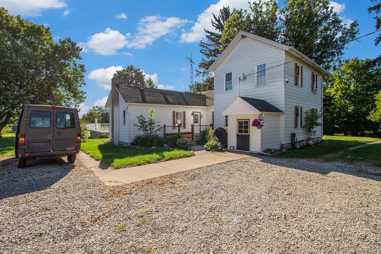 7350 Sanford Road, Howell, MI, 48855-9208