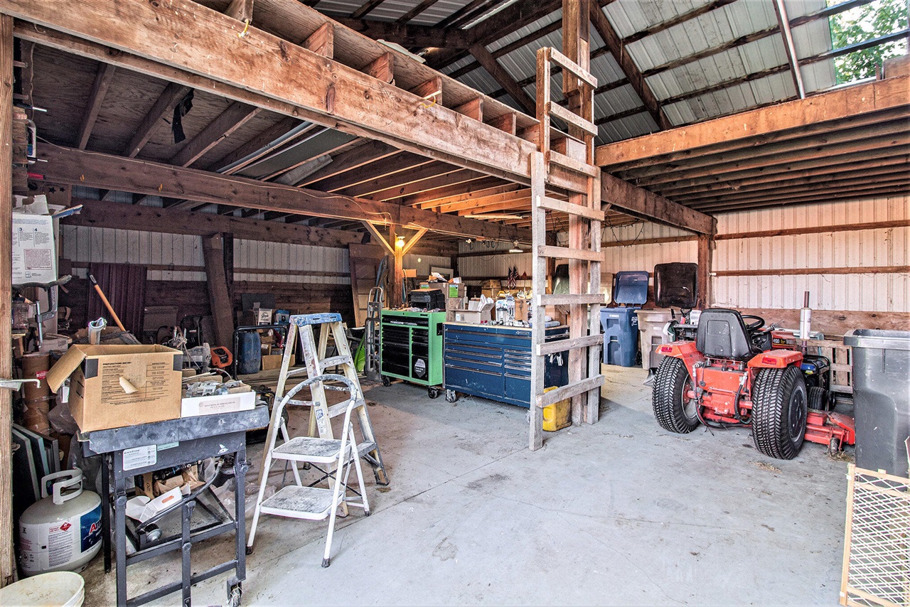 7350 Sanford Road, Howell, MI, 48855-9208