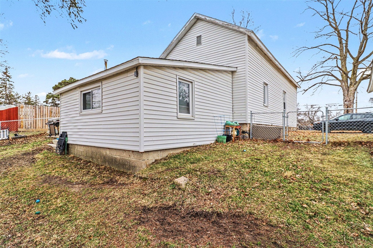 801 N 4th Avenue, Big Rapids, MI, 49307-1129