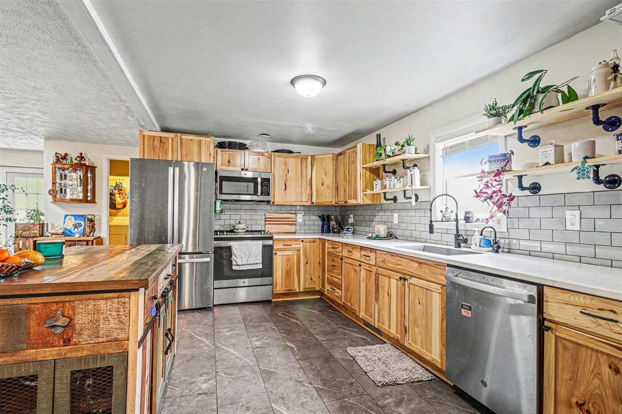 801 N 4th Avenue, Big Rapids, MI, 49307-1129