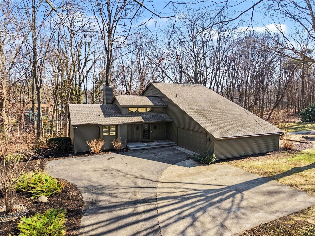 687 Lugers Road, Holland, MI, 49423-6846