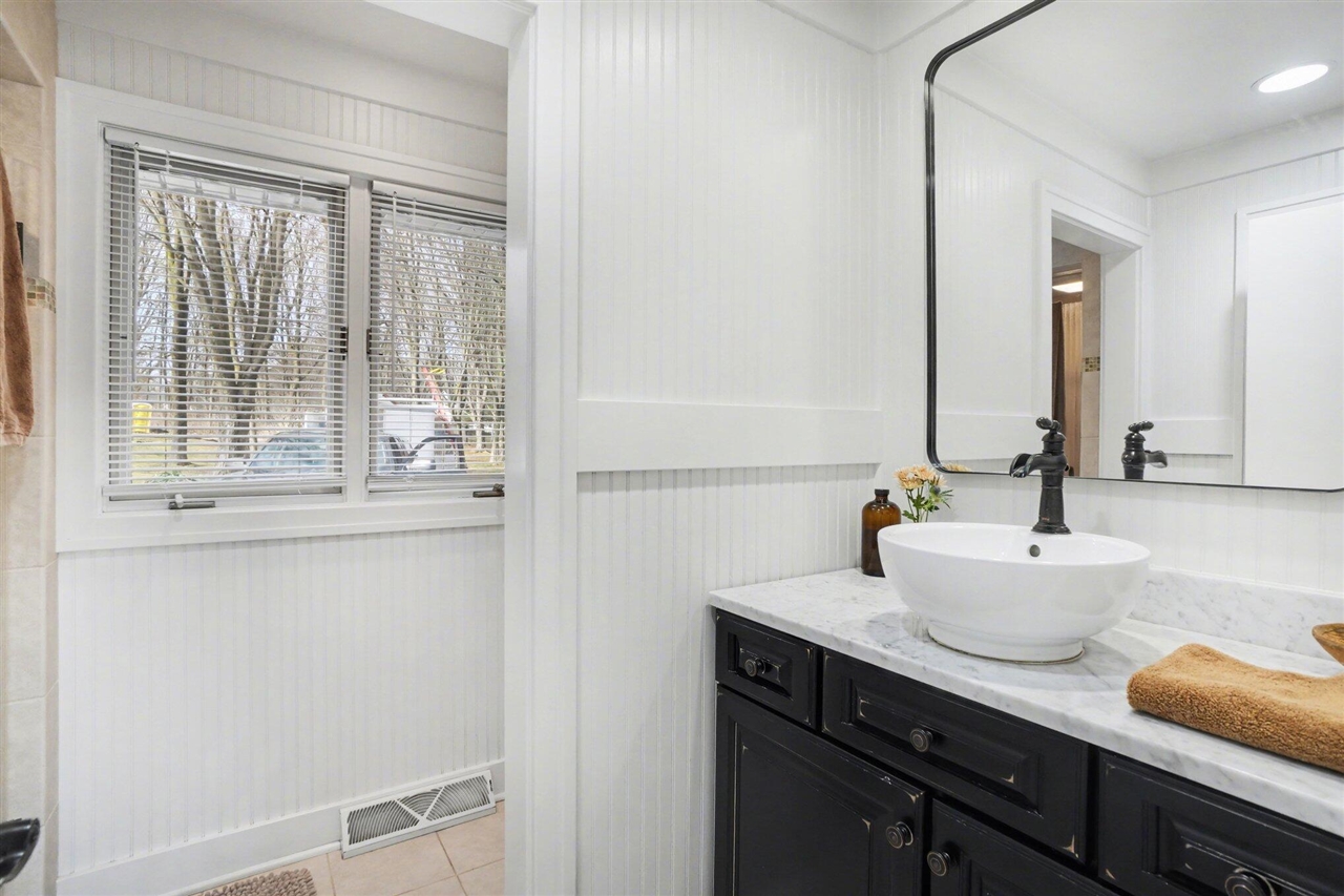 687 Lugers Road, Holland, MI, 49423-6846