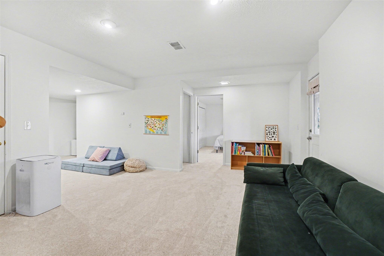 687 Lugers Road, Holland, MI, 49423-6846