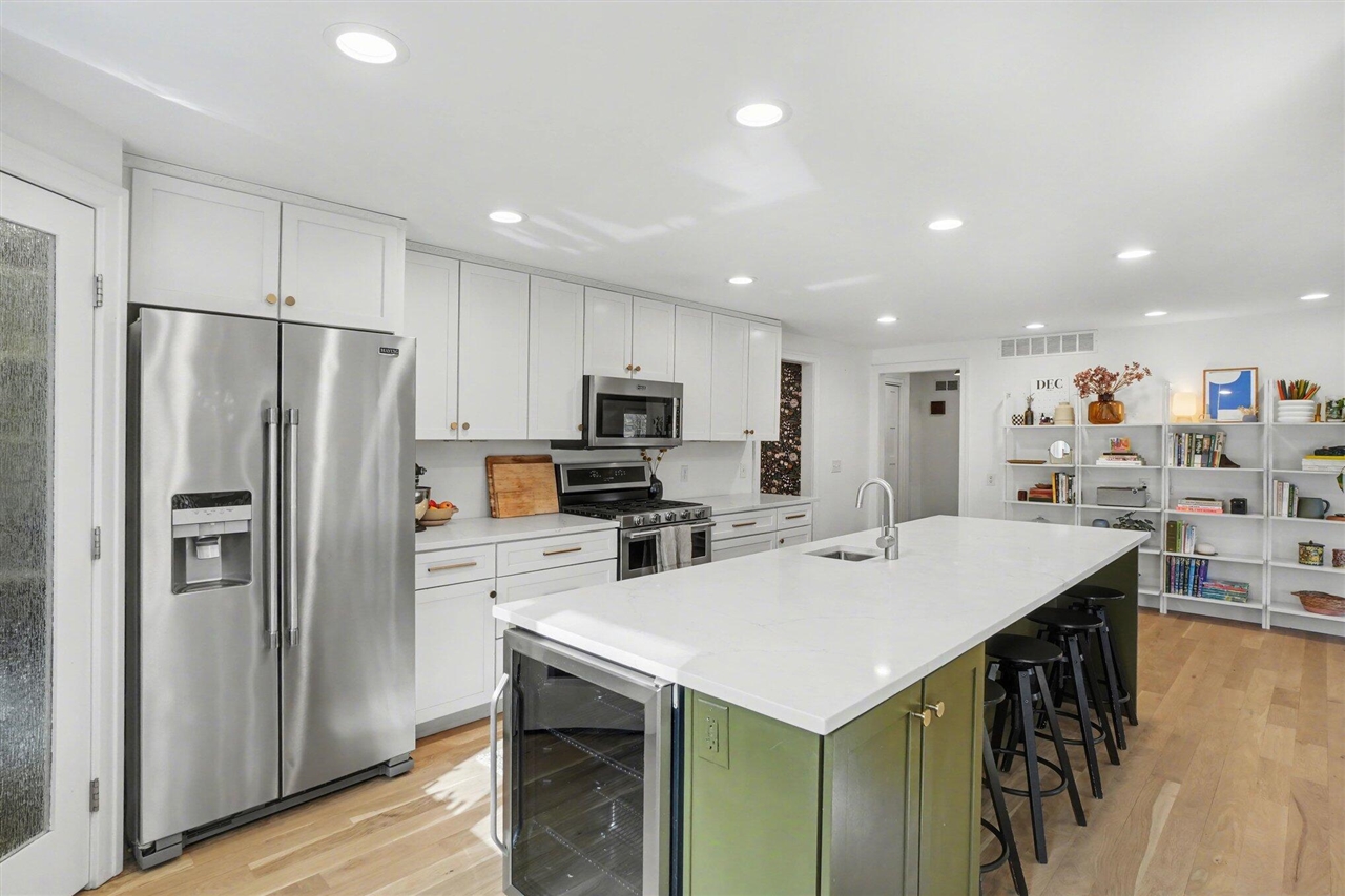 687 Lugers Road, Holland, MI, 49423-6846