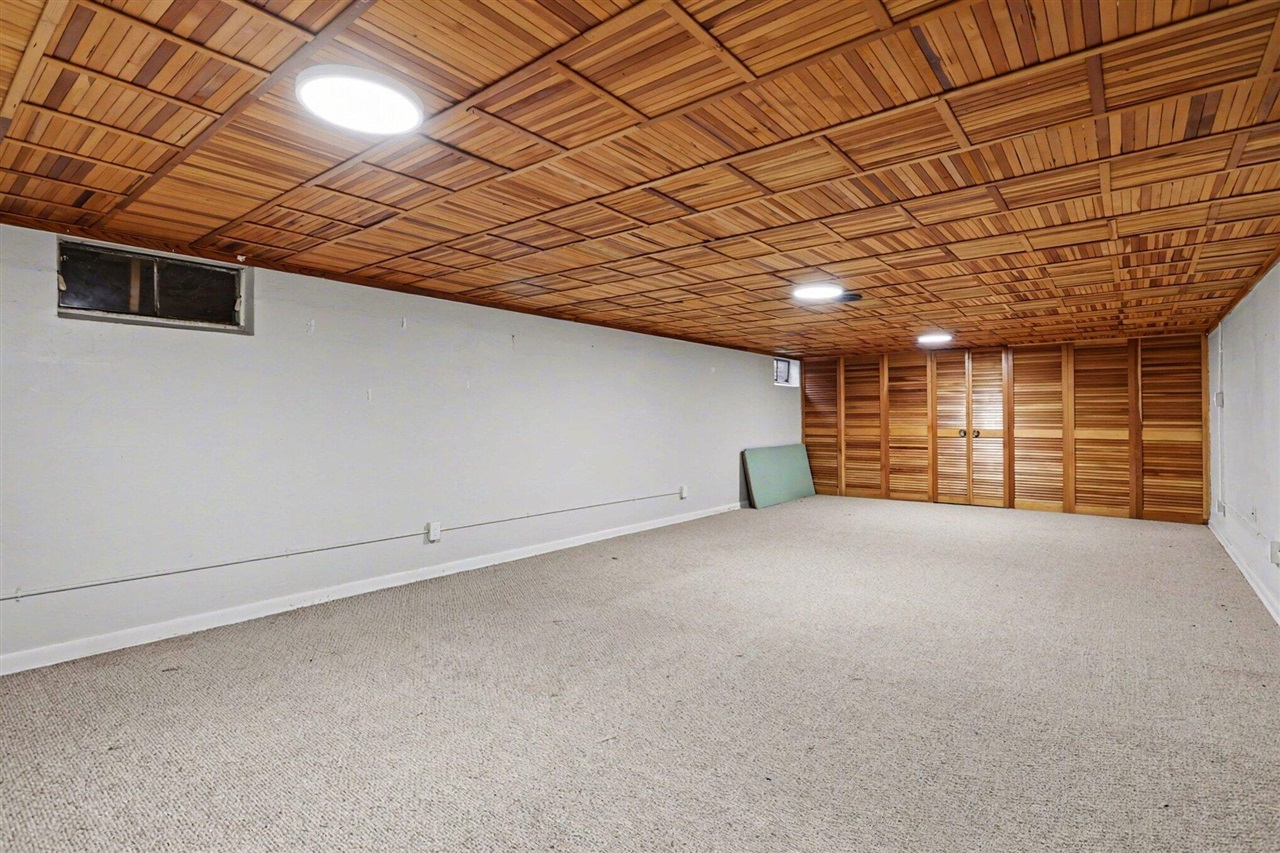 244 Downey Drive, Benton Harbor, MI, 49022-6824