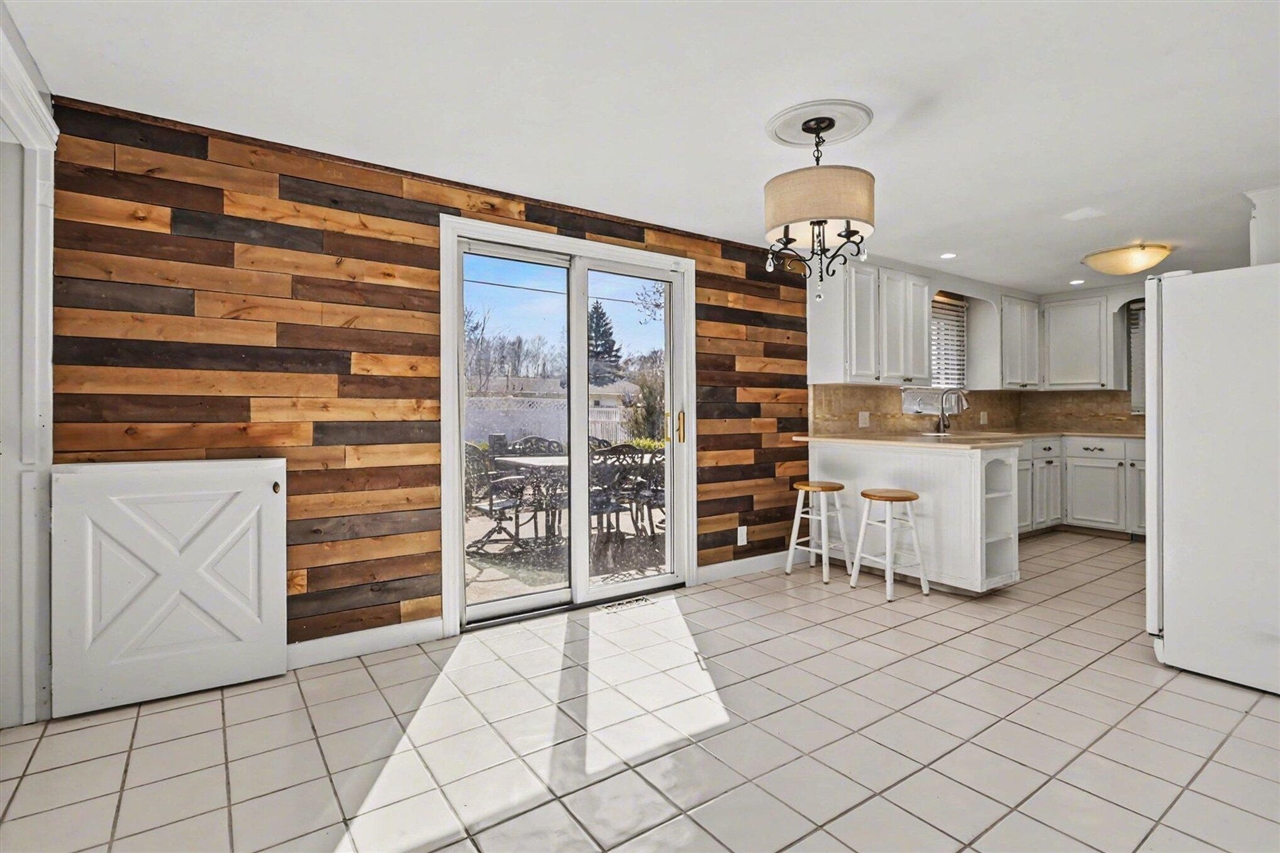 244 Downey Drive, Benton Harbor, MI, 49022-6824