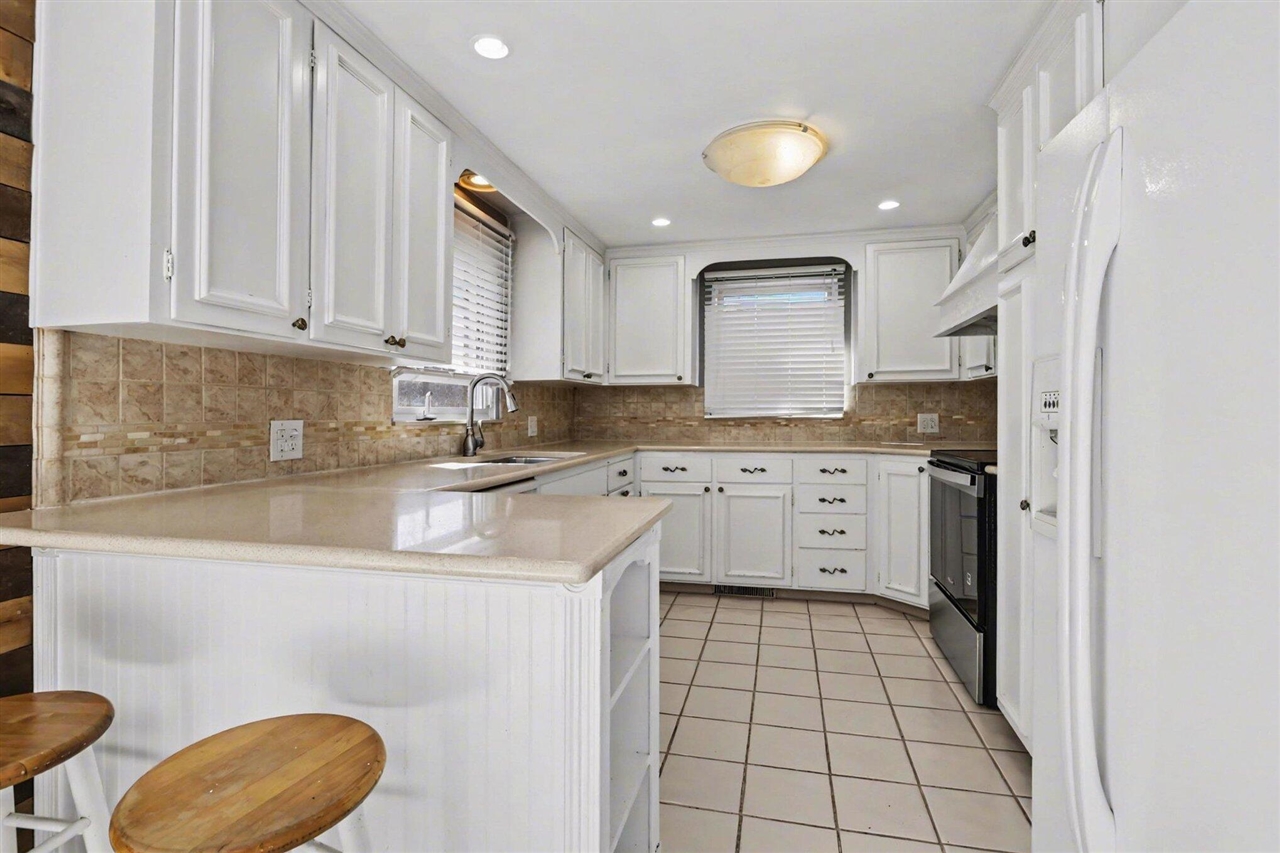 244 Downey Drive, Benton Harbor, MI, 49022-6824