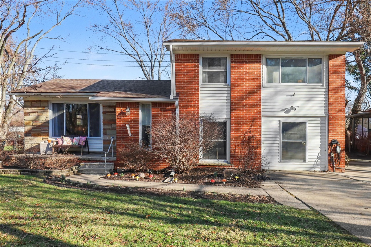 267 Willis Road, Saline, MI, 48176-1596