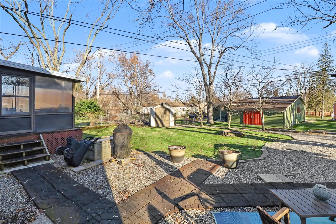 267 Willis Road, Saline, MI, 48176-1596