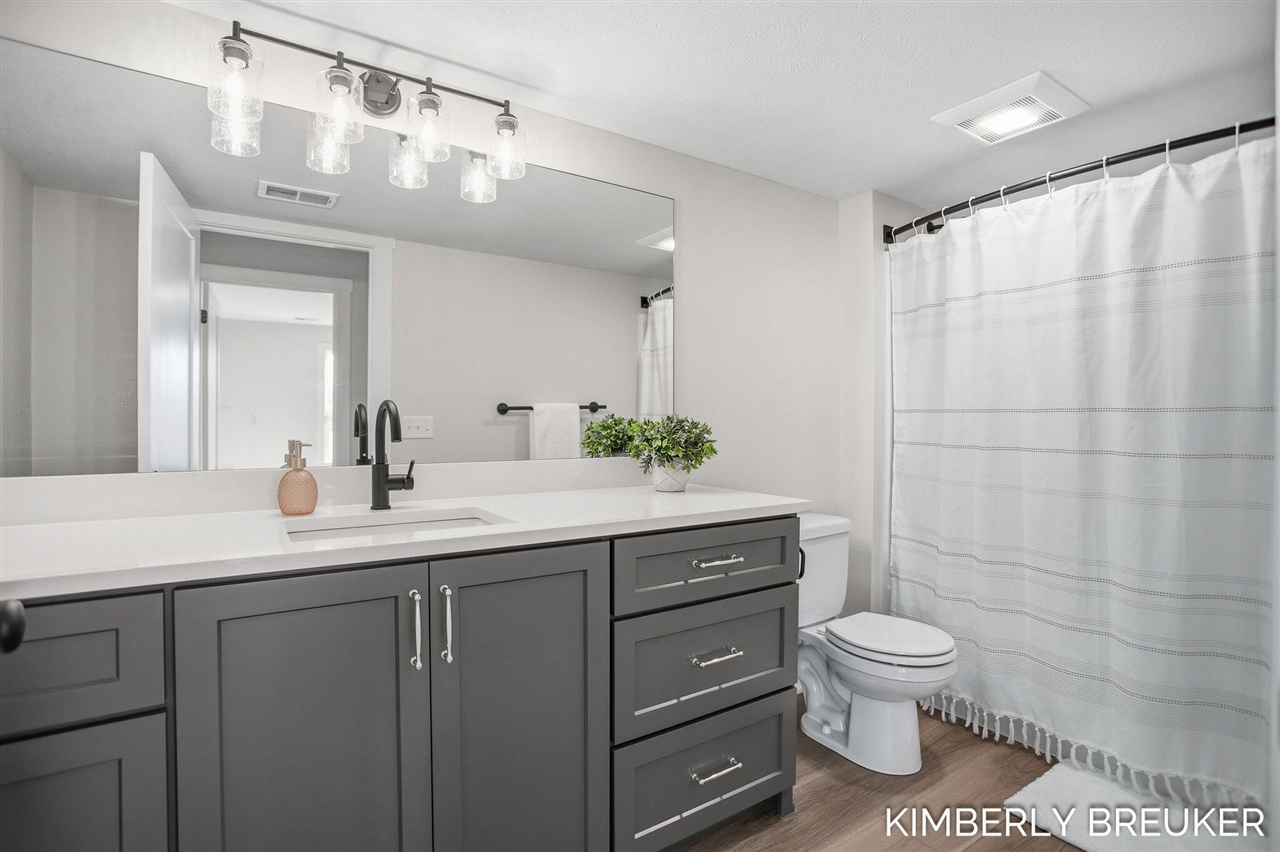 11923 Everett Avenue, Allendale, MI, 49401-7448