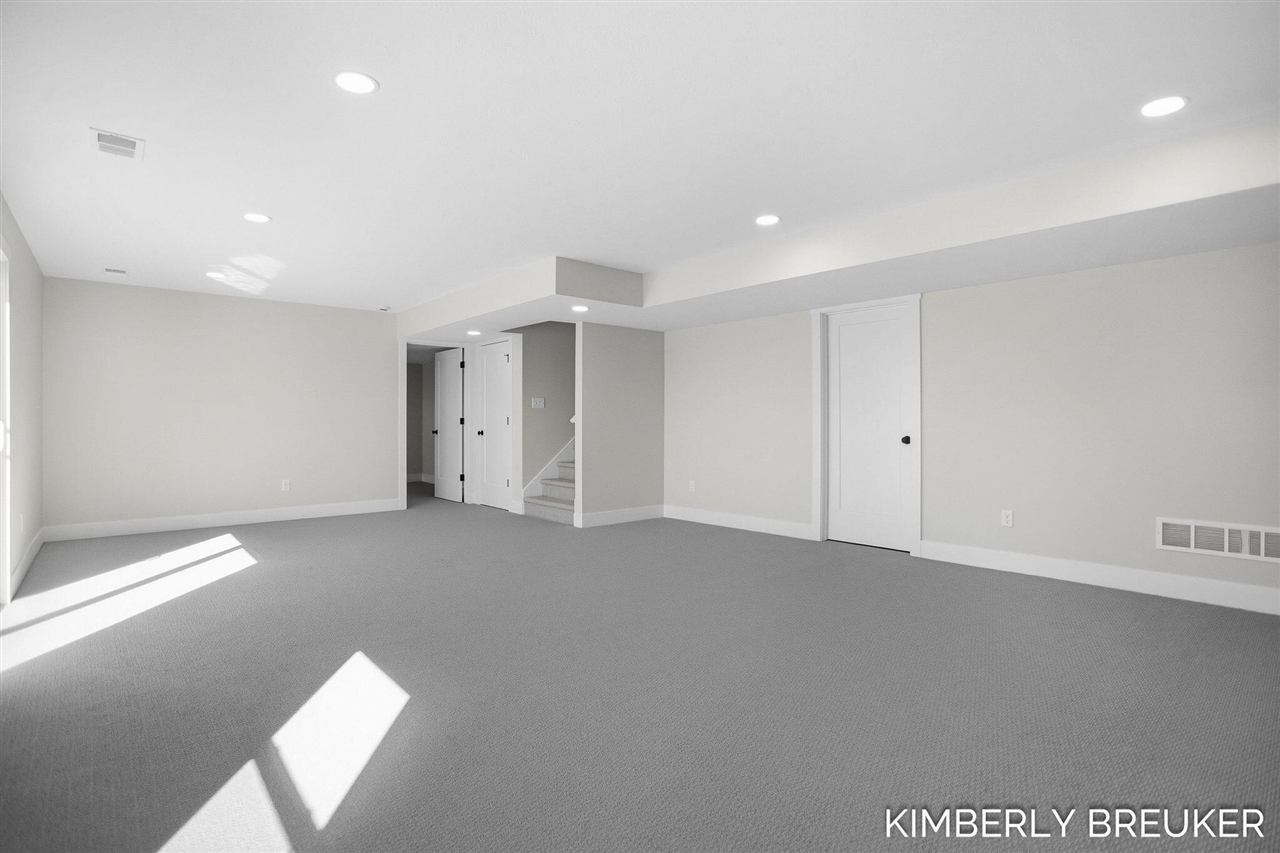 11923 Everett Avenue, Allendale, MI, 49401-7448