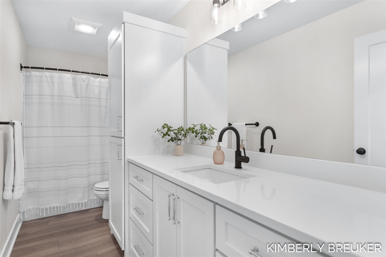 11923 Everett Avenue, Allendale, MI, 49401-7448