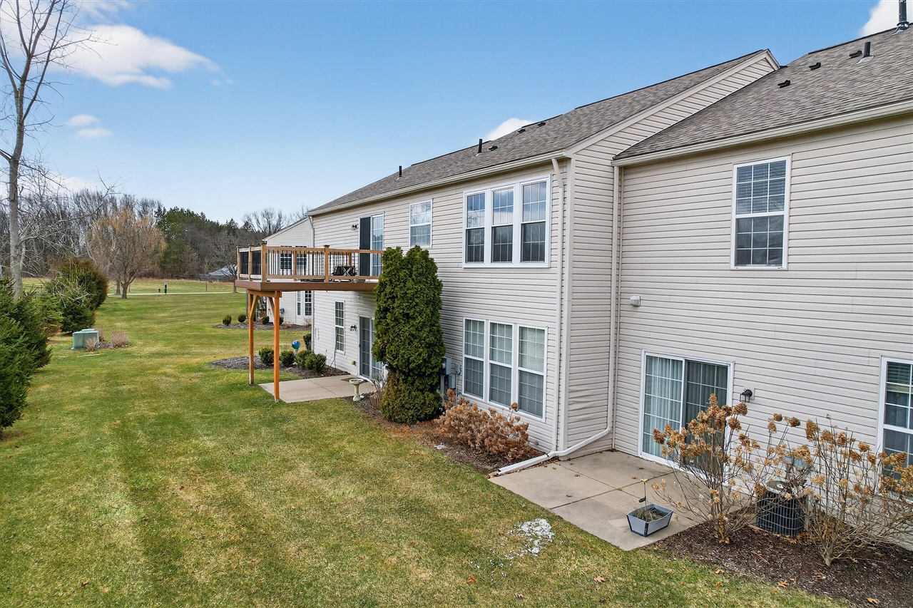 518 Dockside Circle, Holly, MI, 48442-2025