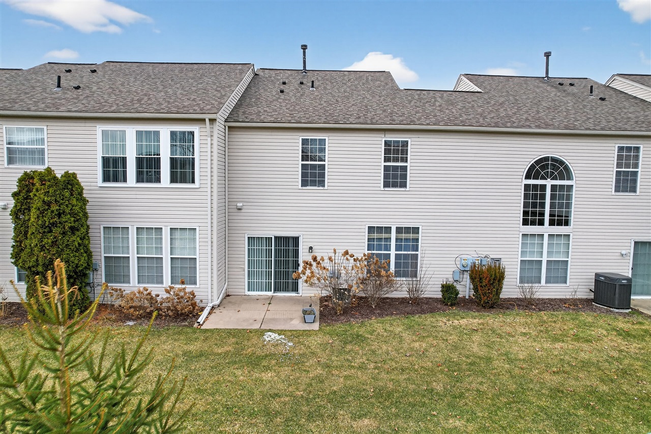 518 Dockside Circle, Holly, MI, 48442-2025