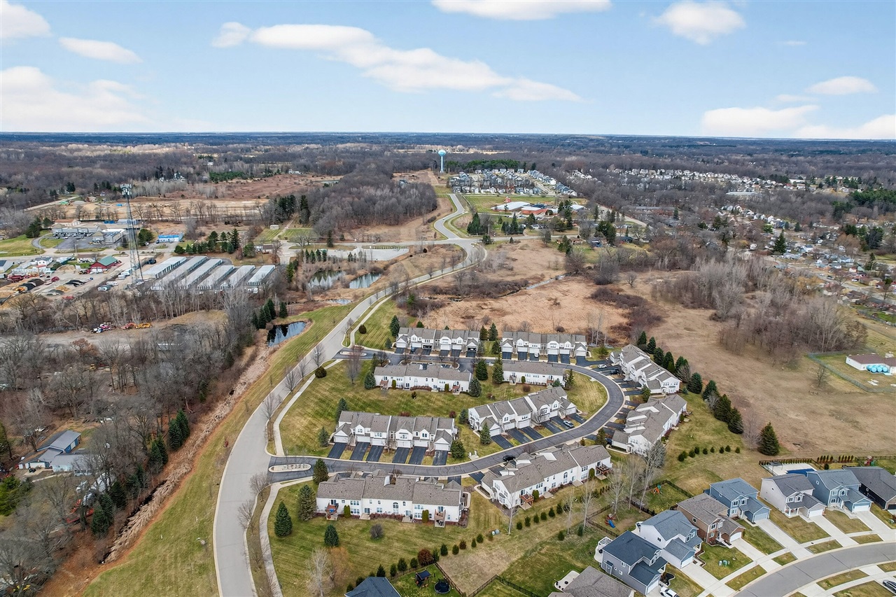 518 Dockside Circle, Holly, MI, 48442-2025