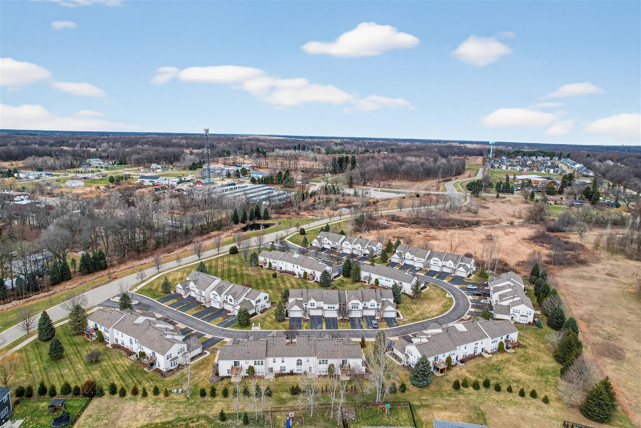 518 Dockside Circle, Holly, MI, 48442-2025