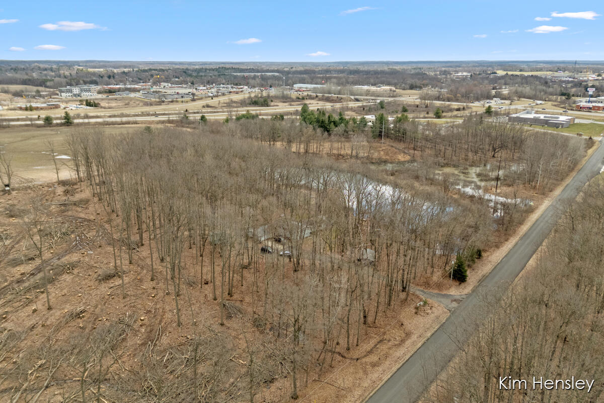 14280 Edgerton Avenue, Cedar Springs, MI, 49319-9441