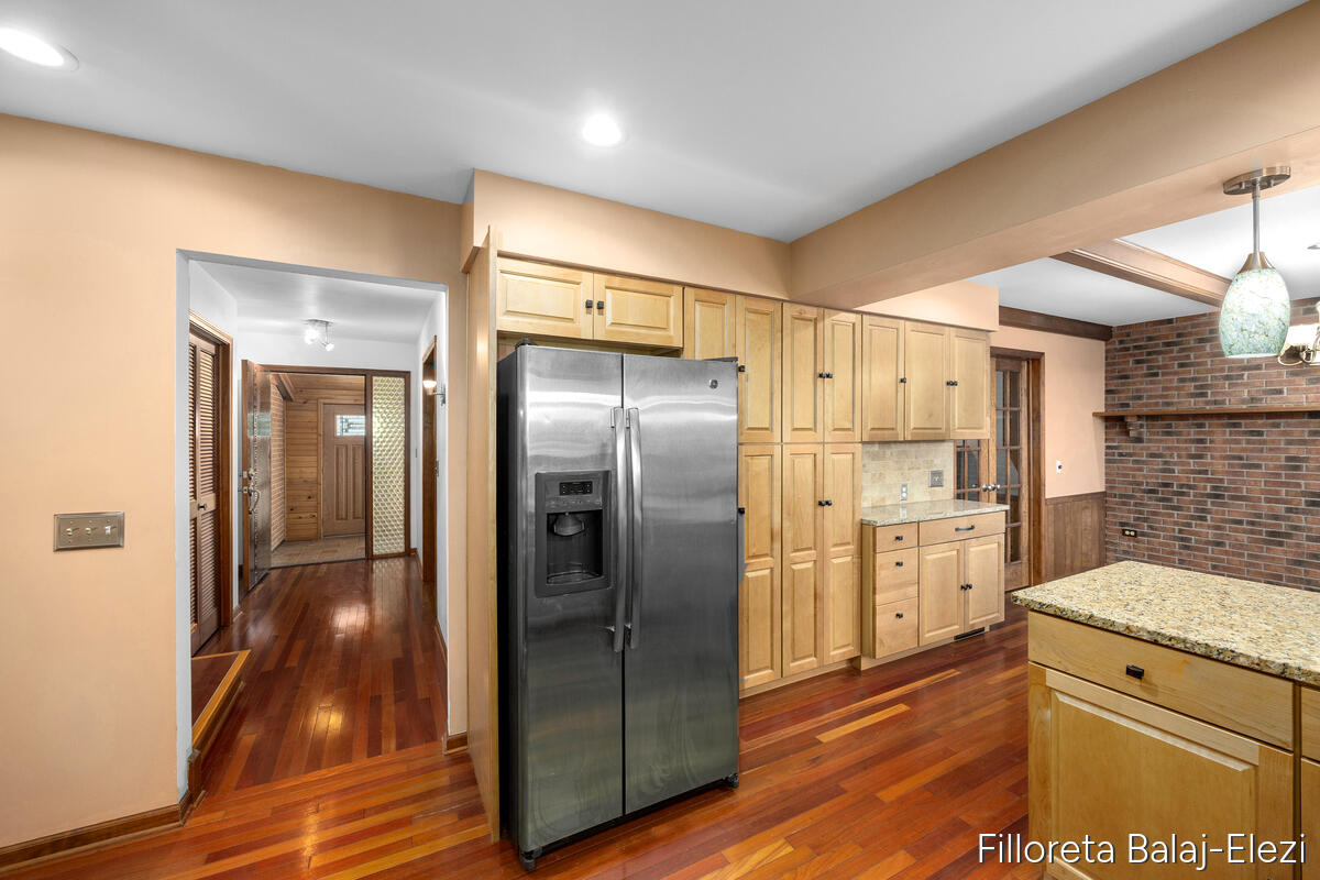 5023 Creekview Drive, Grand Rapids, MI, 49508-4944