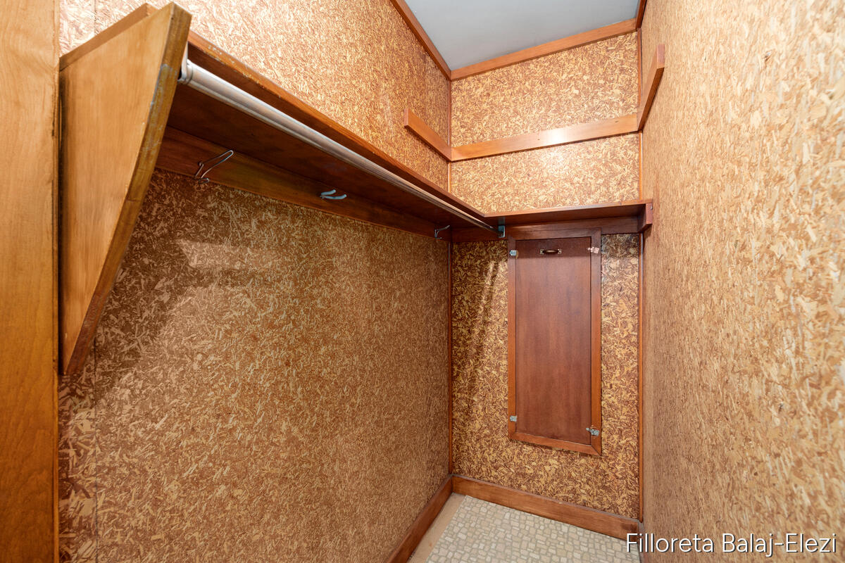 5023 Creekview Drive, Grand Rapids, MI, 49508-4944