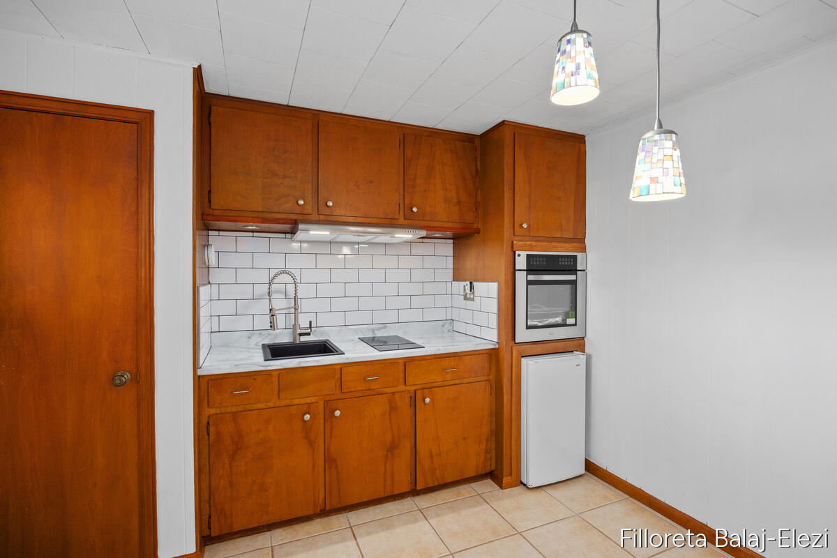 5023 Creekview Drive, Grand Rapids, MI, 49508-4944