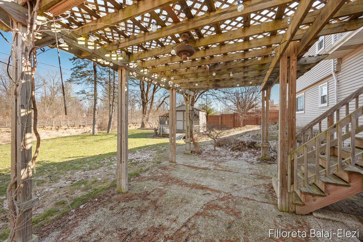 5023 Creekview Drive, Grand Rapids, MI, 49508-4944