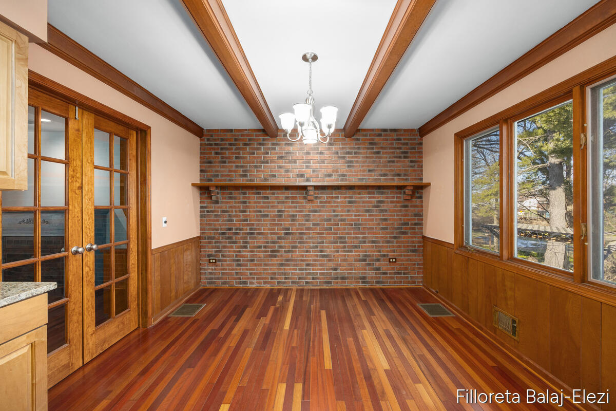 5023 Creekview Drive, Grand Rapids, MI, 49508-4944