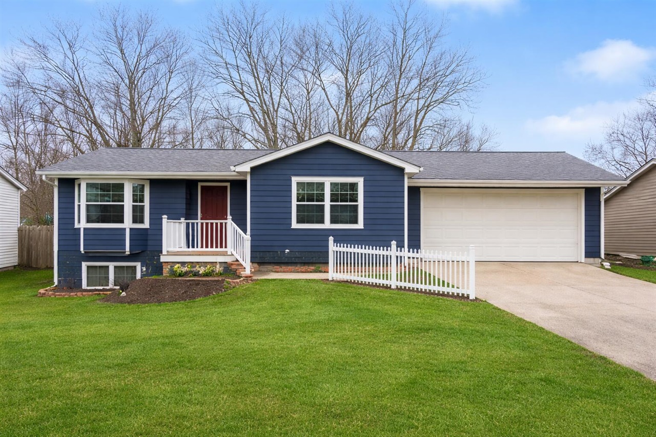 320 S Sunset Street, Plainwell, MI, 49080-1569