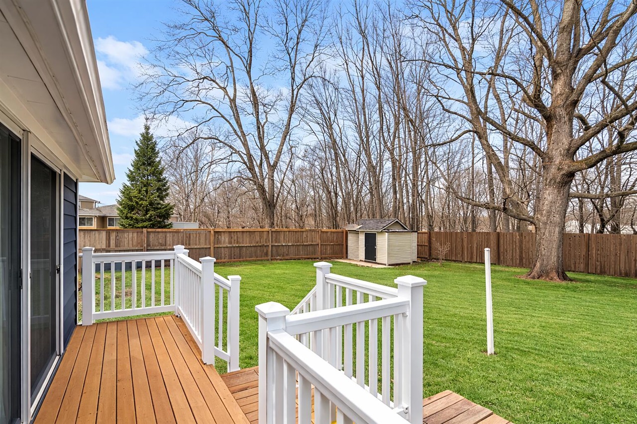 320 S Sunset Street, Plainwell, MI, 49080-1569