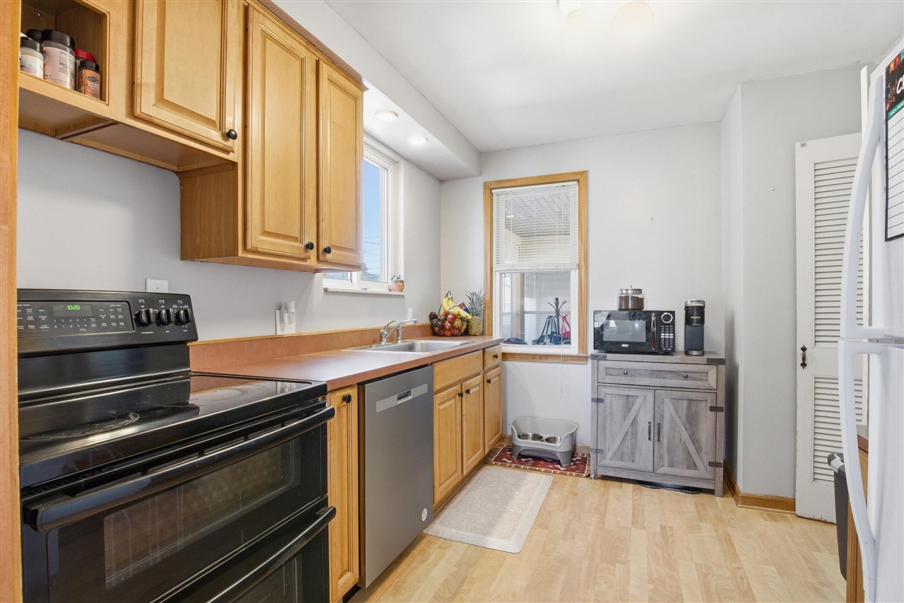 1000 N Elizabeth Street, Dearborn, MI, 48128-1709