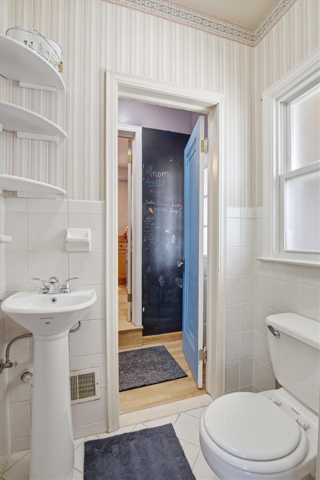 1000 N Elizabeth Street, Dearborn, MI, 48128-1709