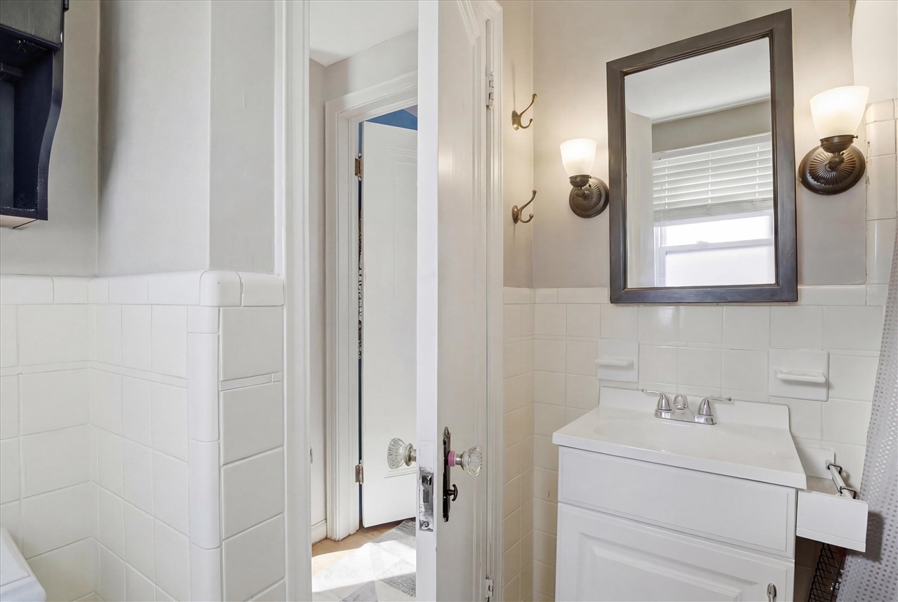 1000 N Elizabeth Street, Dearborn, MI, 48128-1709