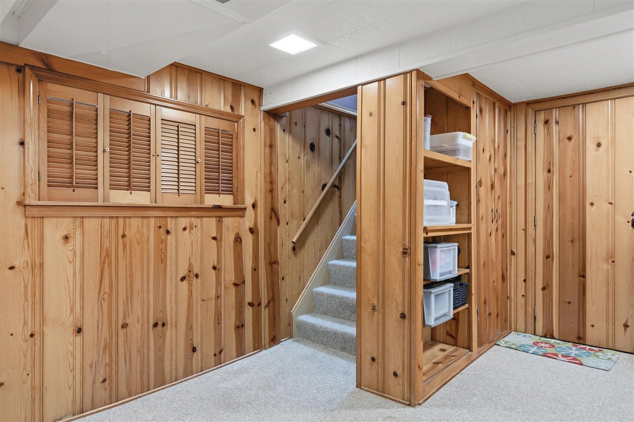 1000 N Elizabeth Street, Dearborn, MI, 48128-1709