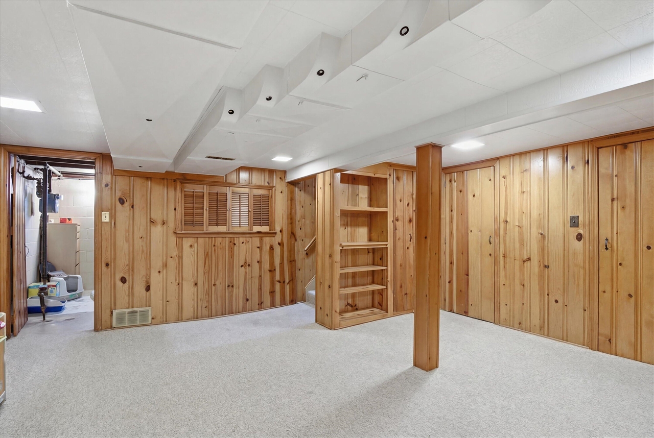 1000 N Elizabeth Street, Dearborn, MI, 48128-1709