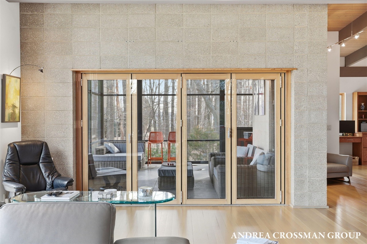 6465 Sandhill Lane, Fennville, MI, 49408