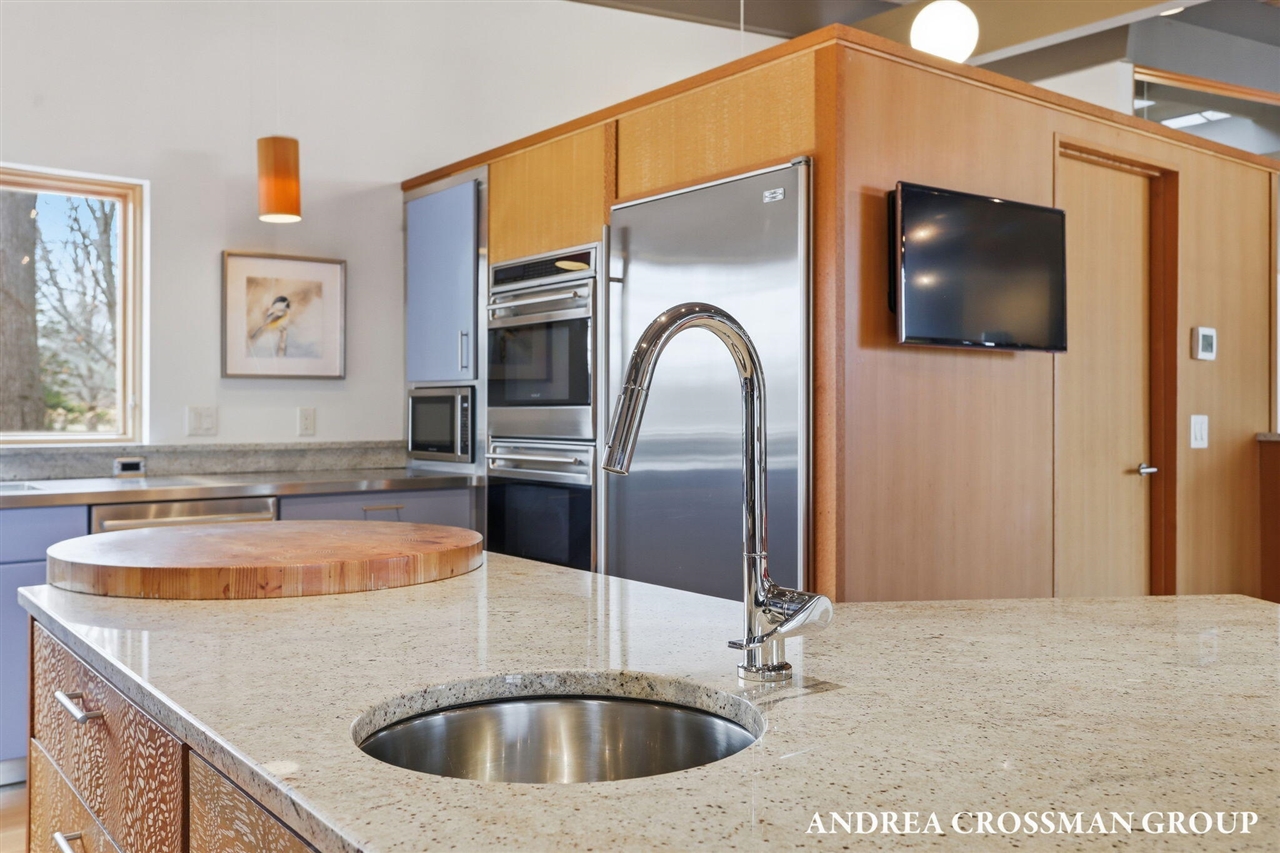 6465 Sandhill Lane, Fennville, MI, 49408