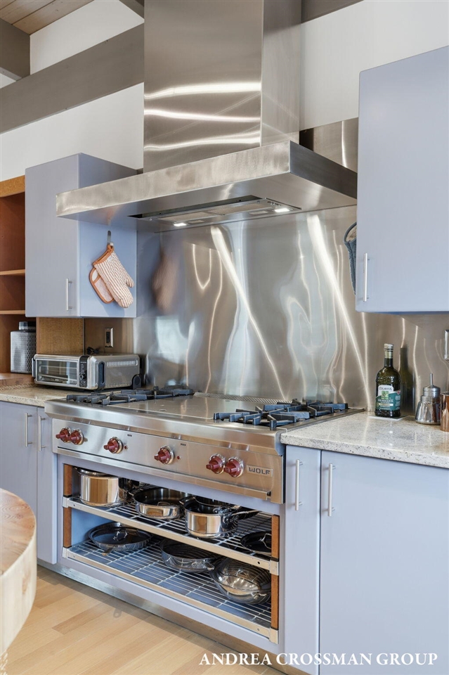 6465 Sandhill Lane, Fennville, MI, 49408