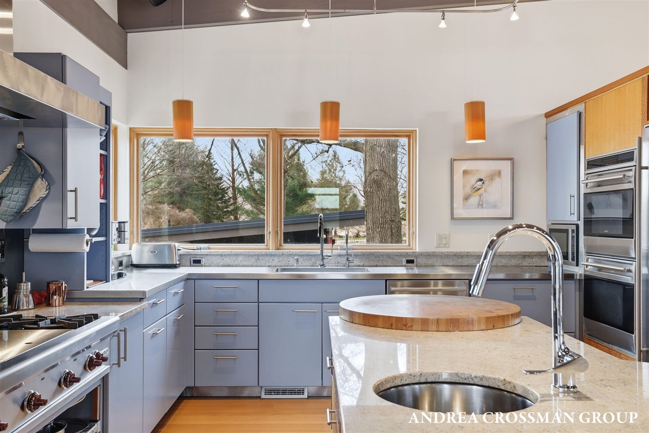 6465 Sandhill Lane, Fennville, MI, 49408