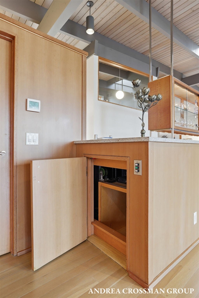 6465 Sandhill Lane, Fennville, MI, 49408