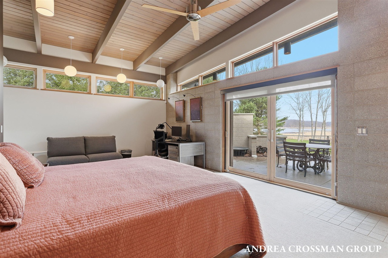 6465 Sandhill Lane, Fennville, MI, 49408