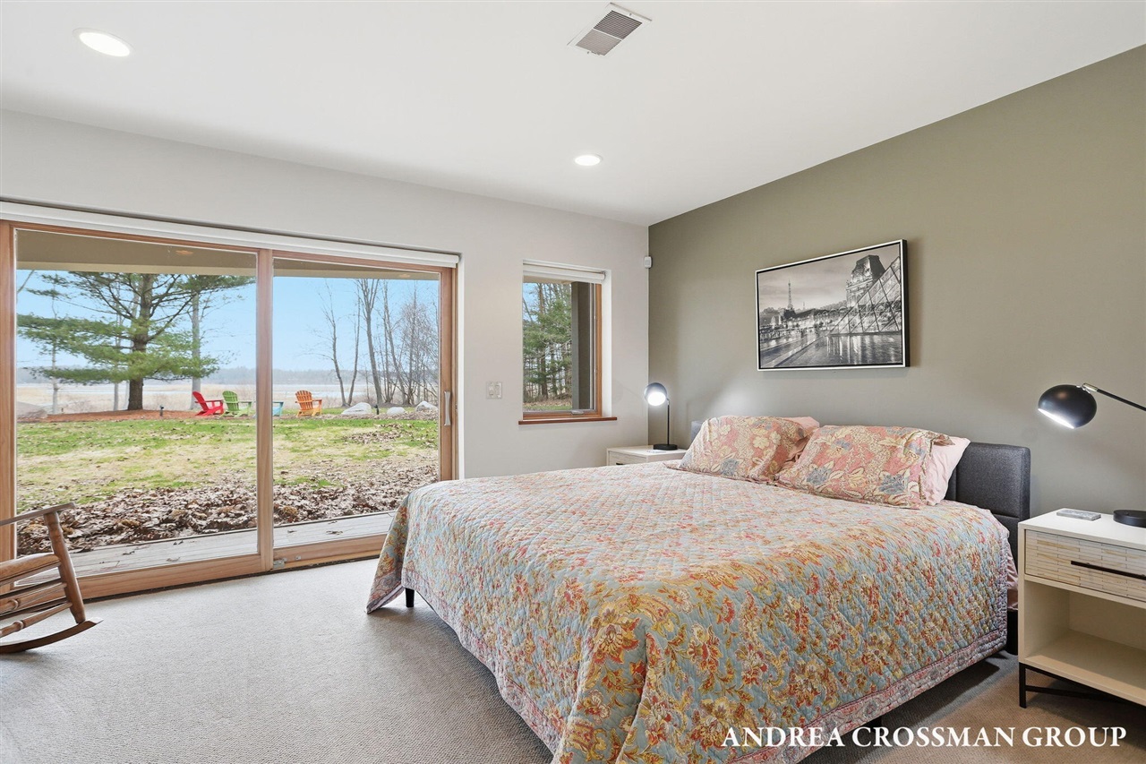 6465 Sandhill Lane, Fennville, MI, 49408