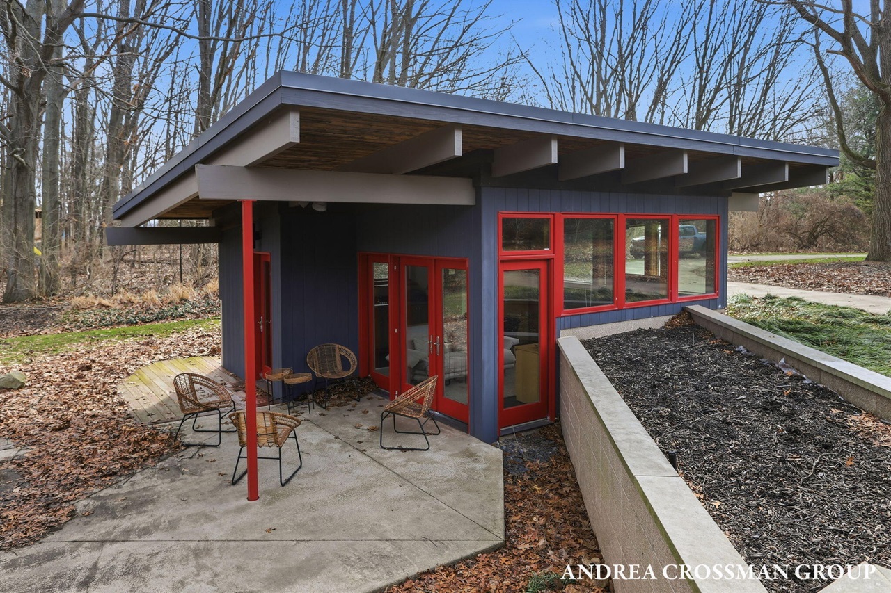 6465 Sandhill Lane, Fennville, MI, 49408