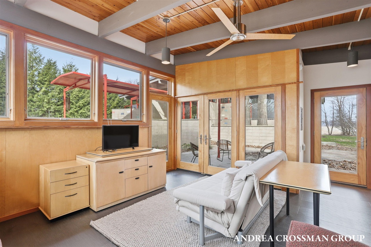 6465 Sandhill Lane, Fennville, MI, 49408