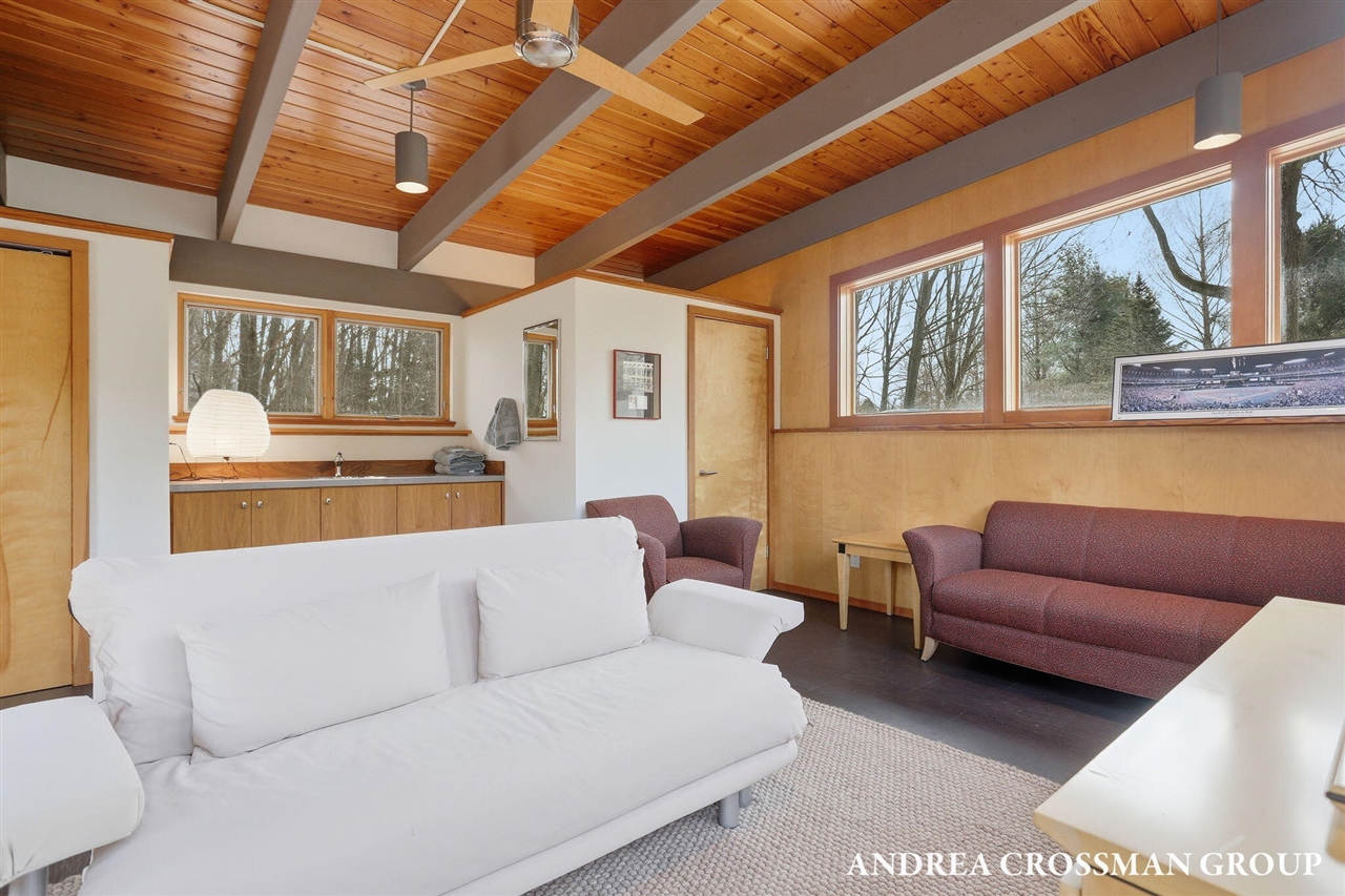 6465 Sandhill Lane, Fennville, MI, 49408