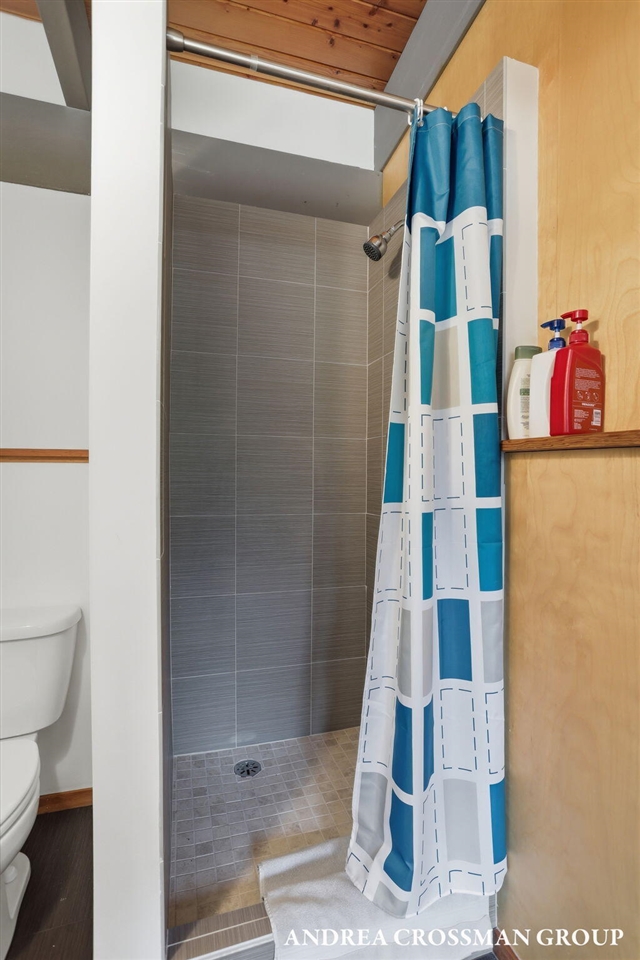 6465 Sandhill Lane, Fennville, MI, 49408