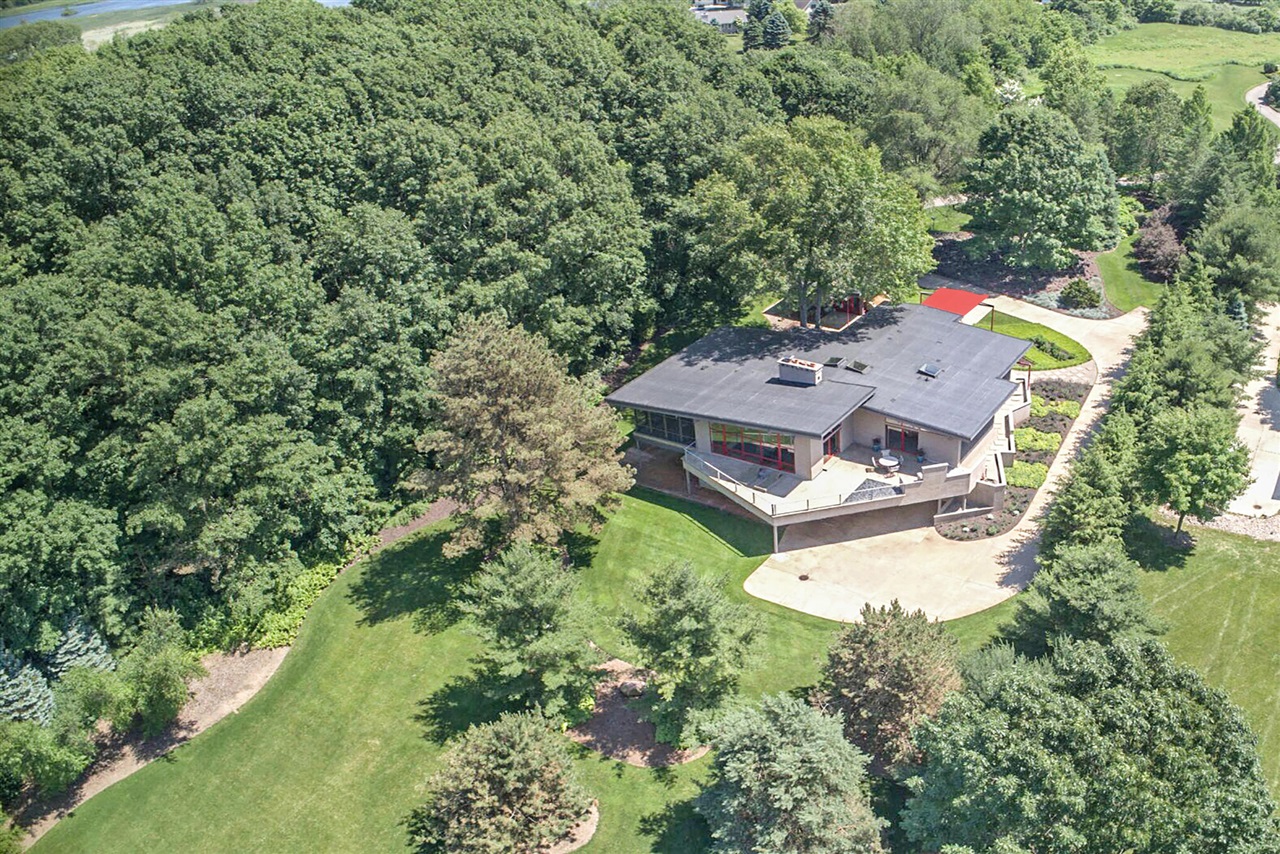 6465 Sandhill Lane, Fennville, MI, 49408